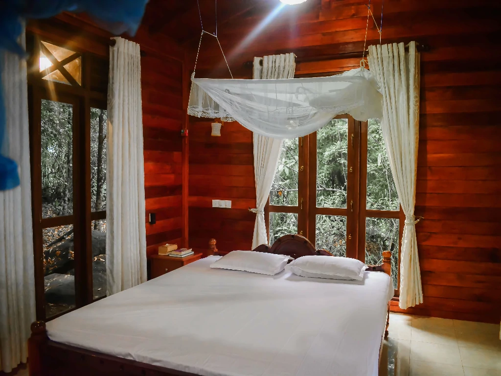 Deluxe-Family-Room-Sinharaja-Tour-Guide