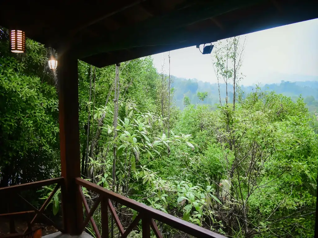 Deluxe-Family-Room-Sinharaja-Tour-Guide